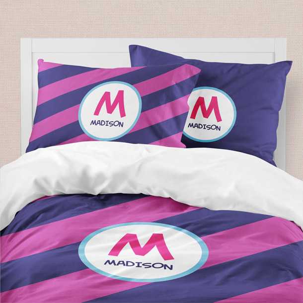 Fun initials Magenta Duvet Cover