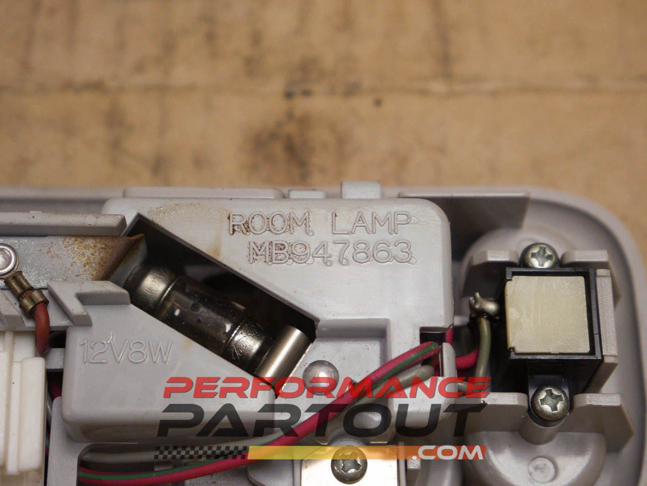 Dome light non-sunroof 2G DSM