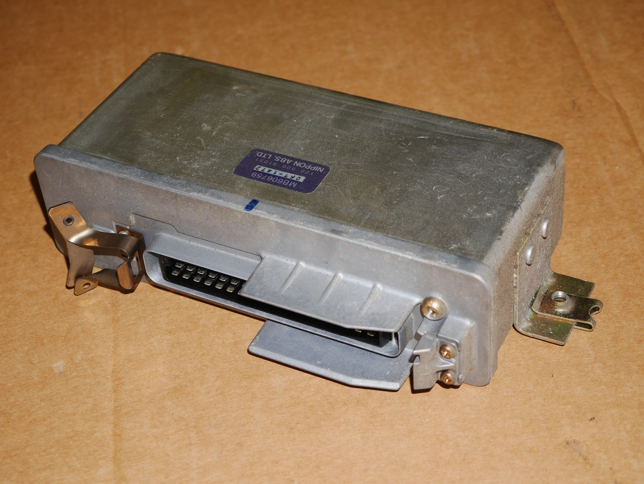 ABS control module GVR4