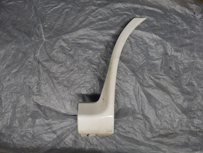 Dogleg Molding GVR4 White Passenger (Right) Side