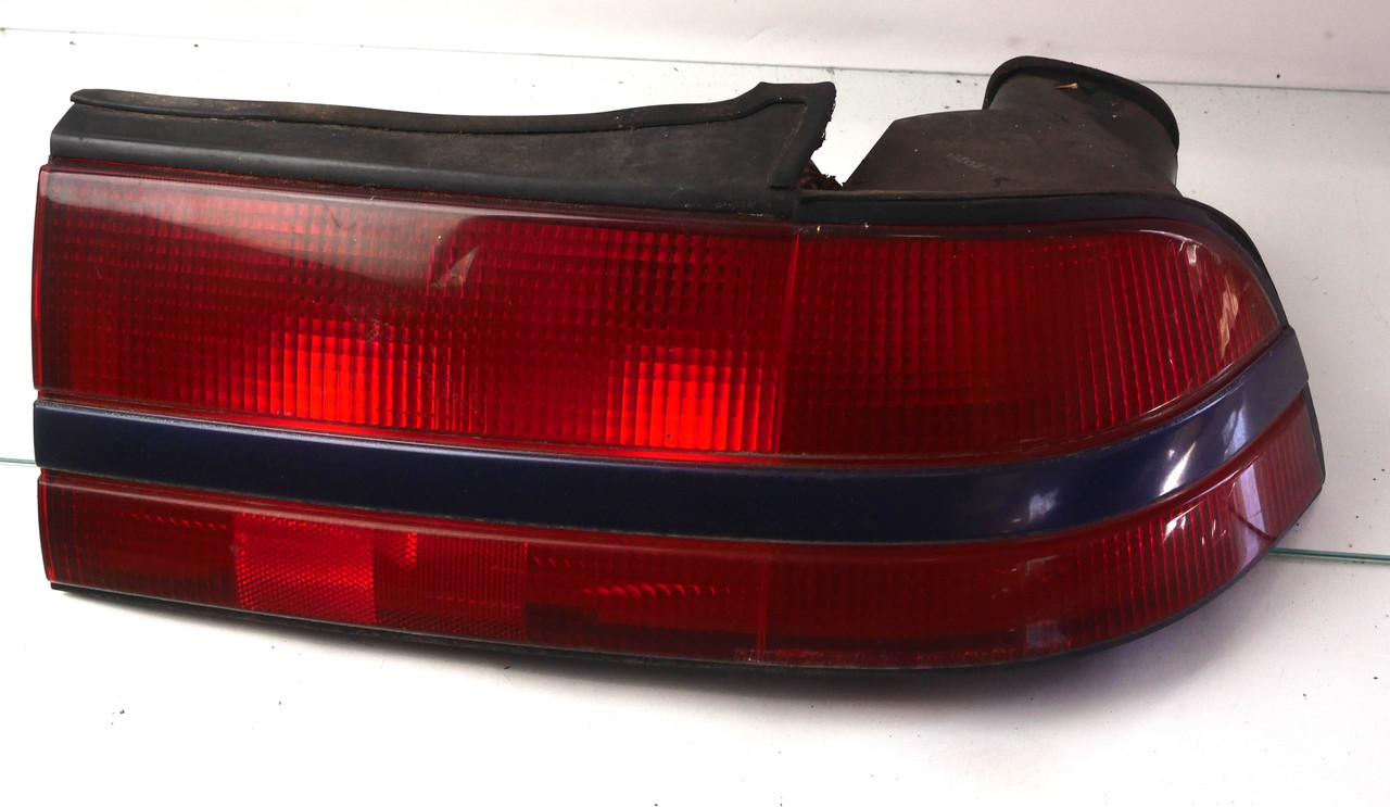 Tail light 90-91 Eclipse Right Pass Blue Stripe