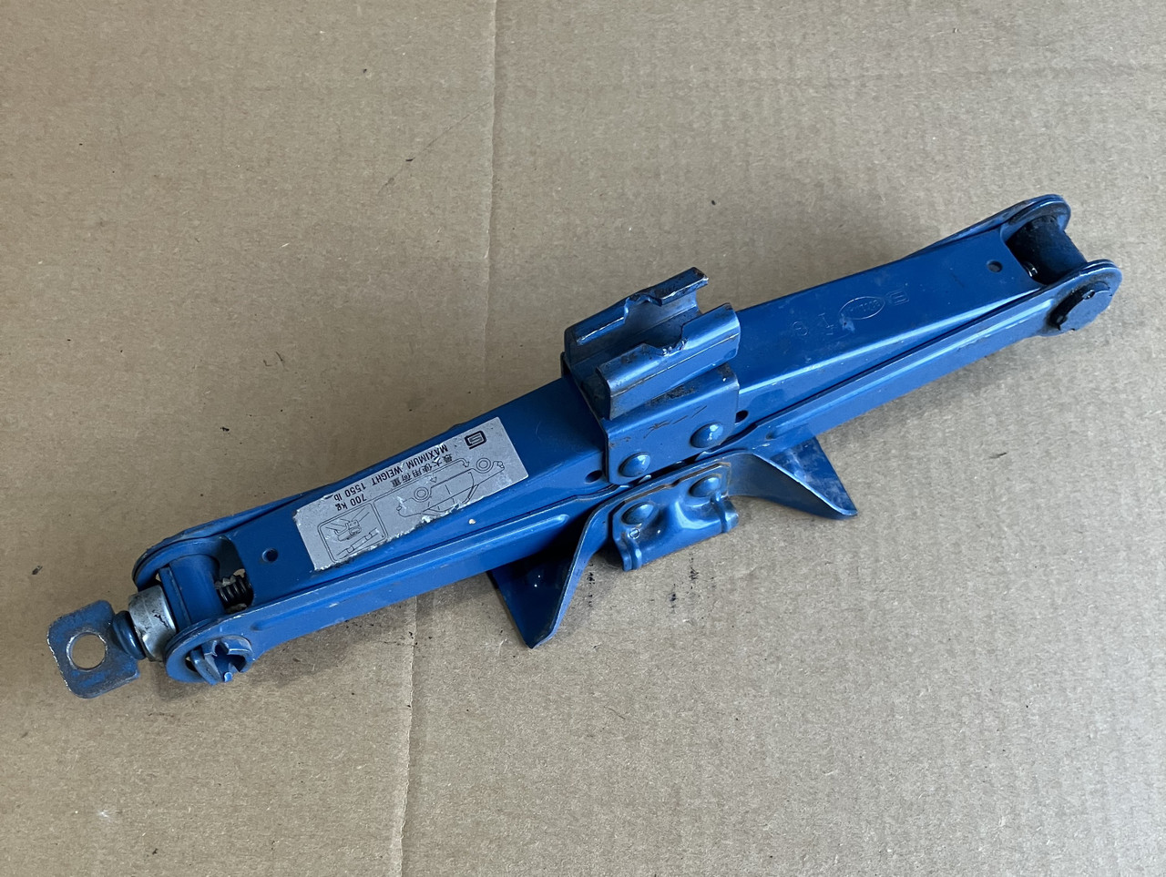 Manual Screw Jack for Changing Tire