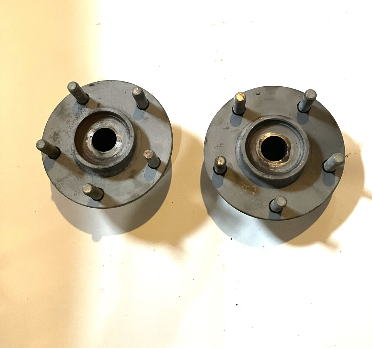 Hub set 5 lug front 1G AWD DSM (Hubs only no Knuckle)