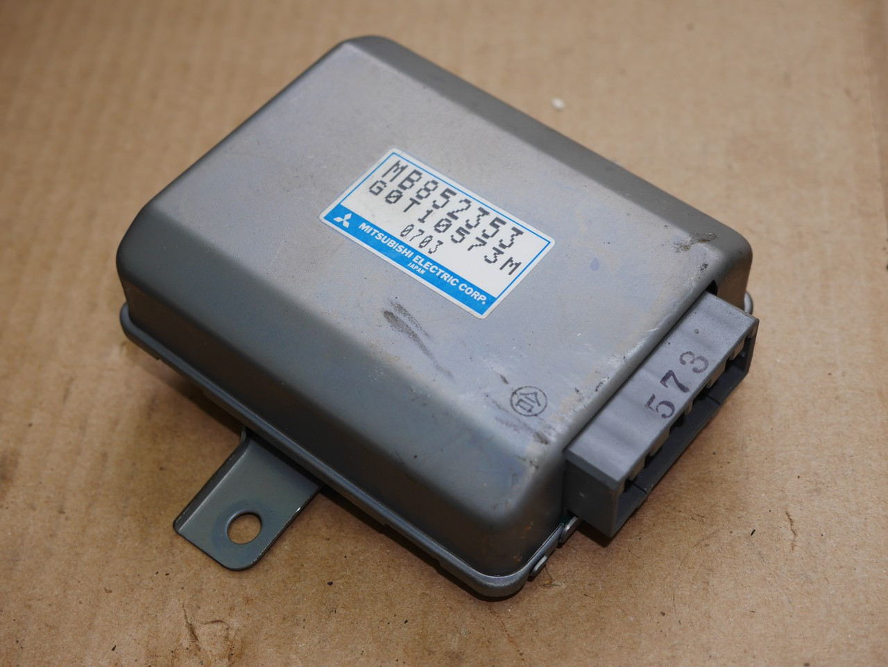 ECTAS cruise control box GVR4 MB852353
