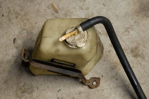 Radiator catch can GVR4