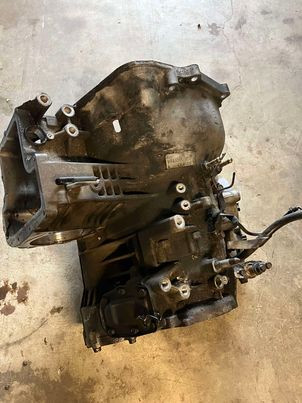 2G FWD Automatic Transmision Case F4A33