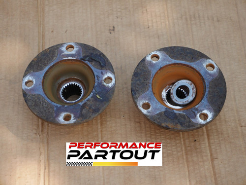 Axle cups 4Bolt rear 1G AWD