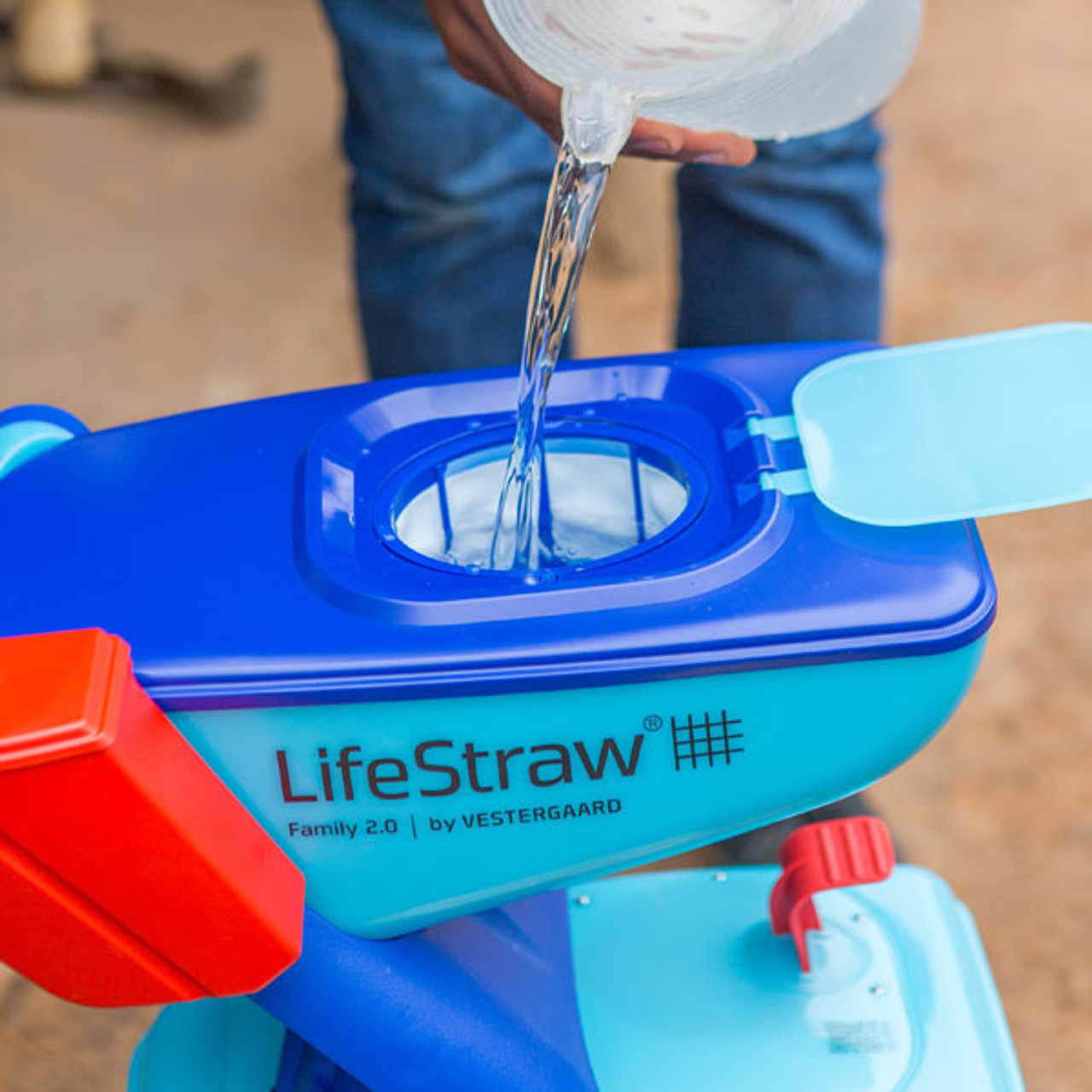 The LifeStraw Water Purifier Enables Access to Clean Water - BORGEN