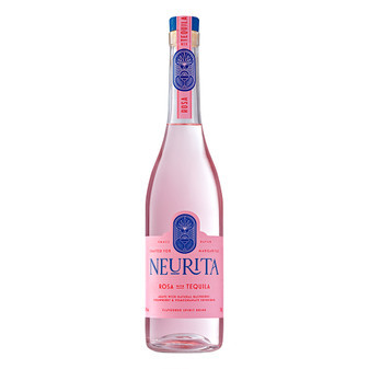 Neurita Rosa with Tequila
