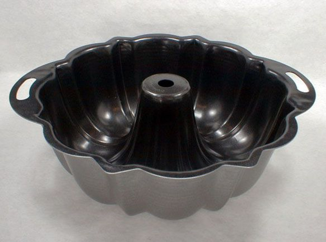 Nordic Ware Marquee Bundt Pan, 10 Cup - Fante's Kitchen Shop