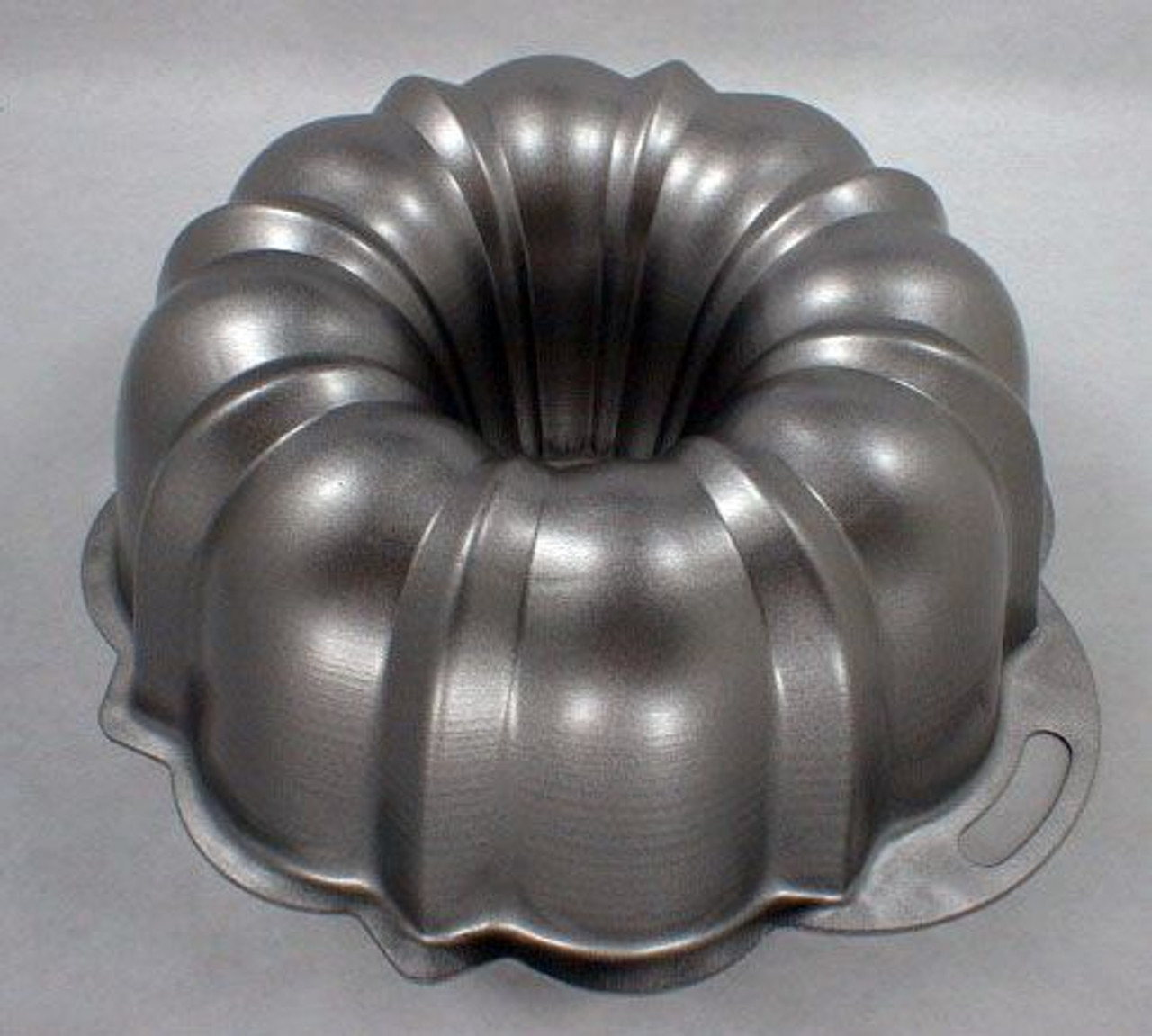 Nordic Ware Bundt Pan, 12 Cup - Fante's Kitchen Shop - Since 1906