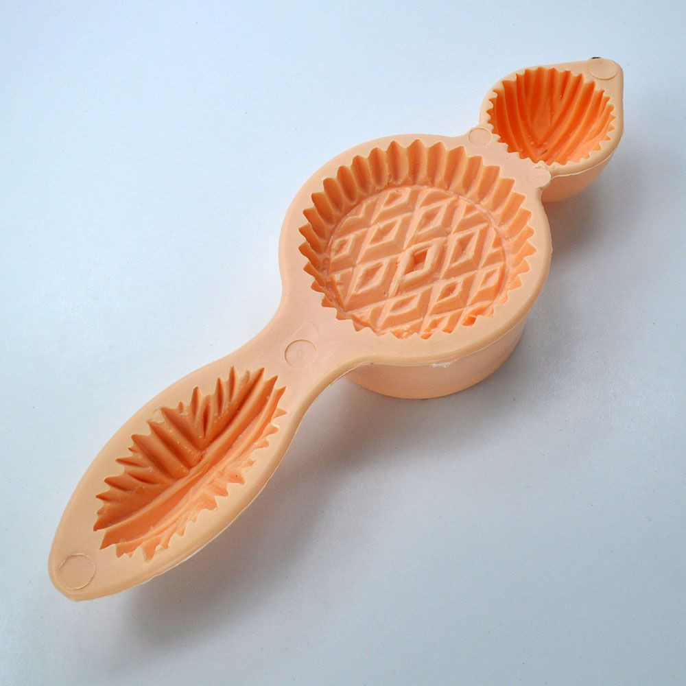 Mamoul and Ajwa Large Plastic Mold - Fante's Kitchen Shop - Since 1906