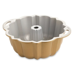 Nordic Ware Classic Cast Pound Cake and Angelfood Tube Pan, 18 Cup -  Fante's Kitchen Shop - Since 1906