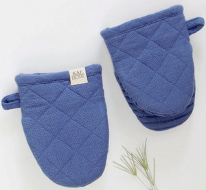 KAF Dutch Blue Monaco Oven Mini Mitt with Silicone Grip KAF Dutch Blue Monaco Oven Mini Mitt with Silicone Grip