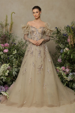 Sweetheart Long Sleeve Gown Sweetheart Long Sleeve Gown