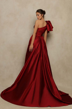 One-Shoulder VIVIENNE Gown One-Shoulder VIVIENNE Gown