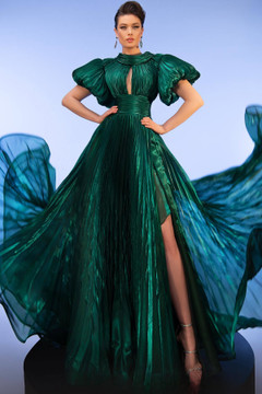 Fully Pleated Short Sleeve Gown Fully Pleated Short Sleeve Gown