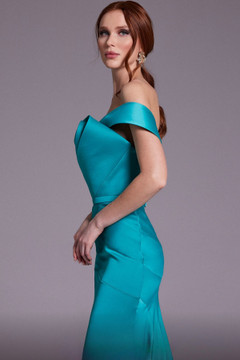 Sculpted Crepe Trumpet Gown Sculpted Crepe Trumpet Gown