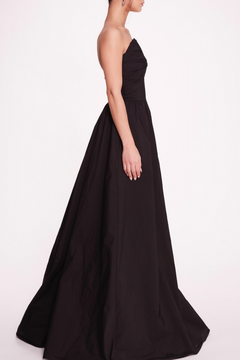 Strapless Sleeveless Taffeta Gown Strapless Sleeveless Taffeta Gown