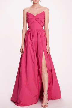 Bow-Shaped Bodice Gown Bow-Shaped Bodice Gown