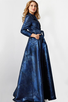 Three Quarter Sleeve Jacquard Gown Three Quarter Sleeve Jacquard Gown