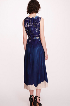 Sleeveless Printed Midi-Dress Sleeveless Printed Midi-Dress