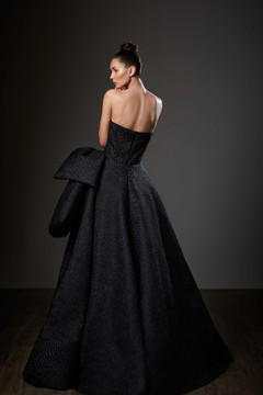 Sweetheart Neck Exaggerated Bow A-Line Gown Sweetheart Neck Exaggerated Bow A-Line Gown