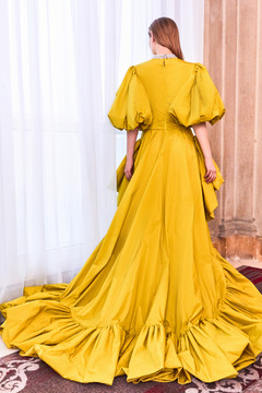 High-Low Short Sleeve Gown High-Low Short Sleeve Gown