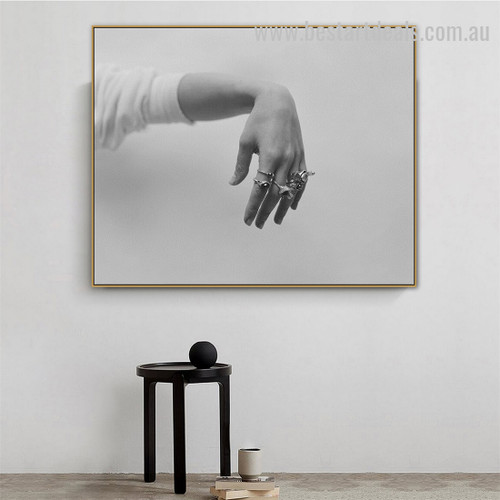 Lady Hand Abstract Figure Vintage Framed Painting Image Canvas Print for Room Wall Garnish