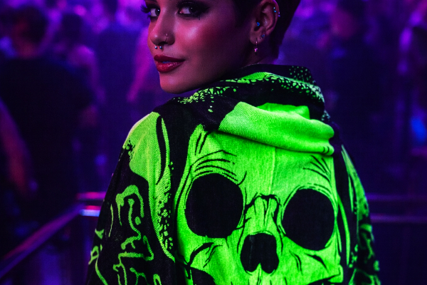skull neon pashmina