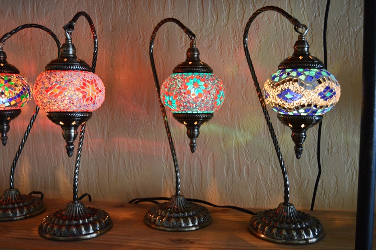 How to Choose the Right Mosaic Floor Lamp