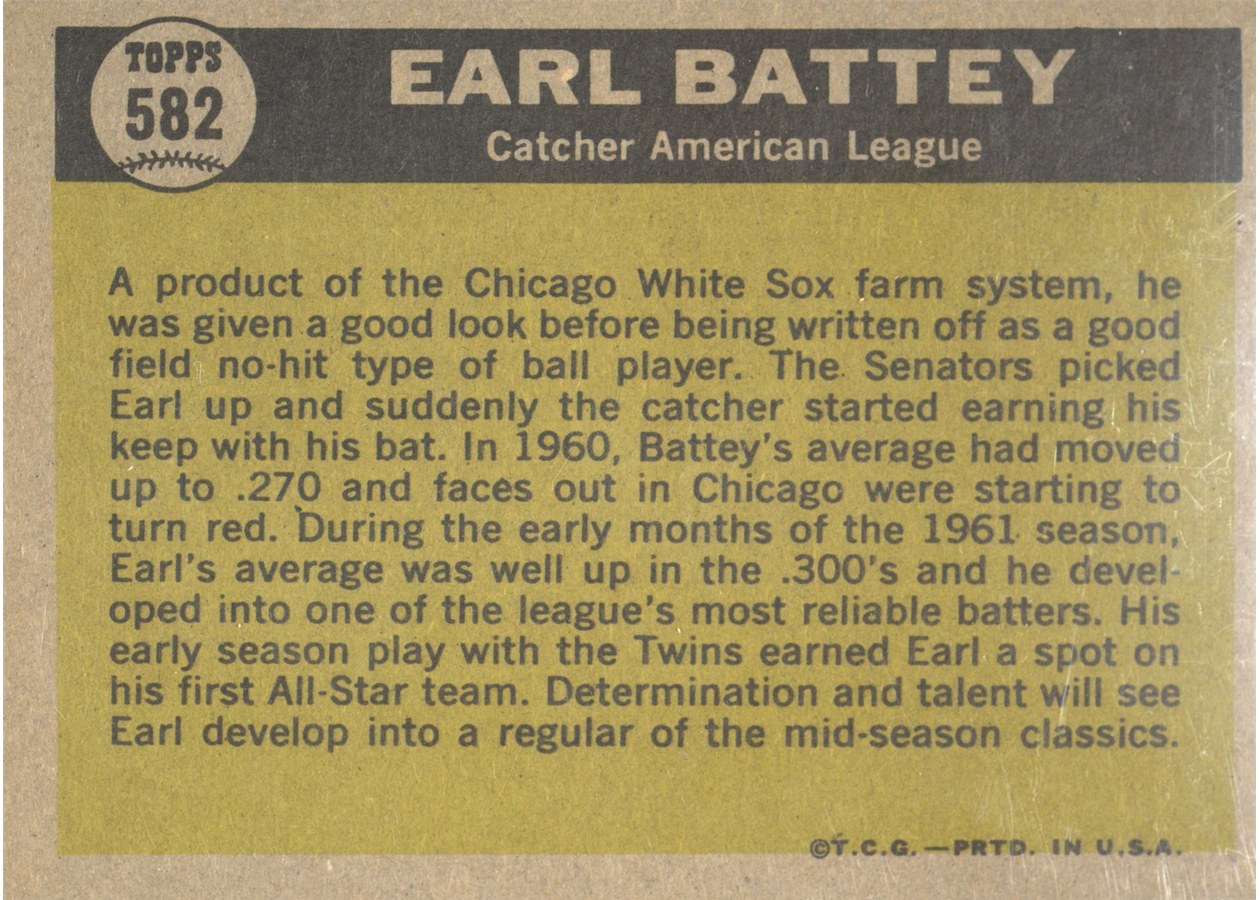 1961 Topps #582 Earl Battey card back