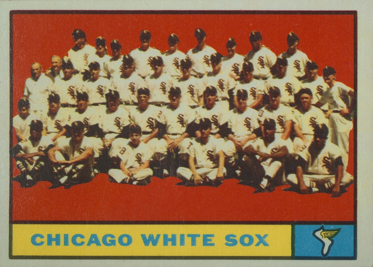 1961 Topps #7 Chicago White Sox Team