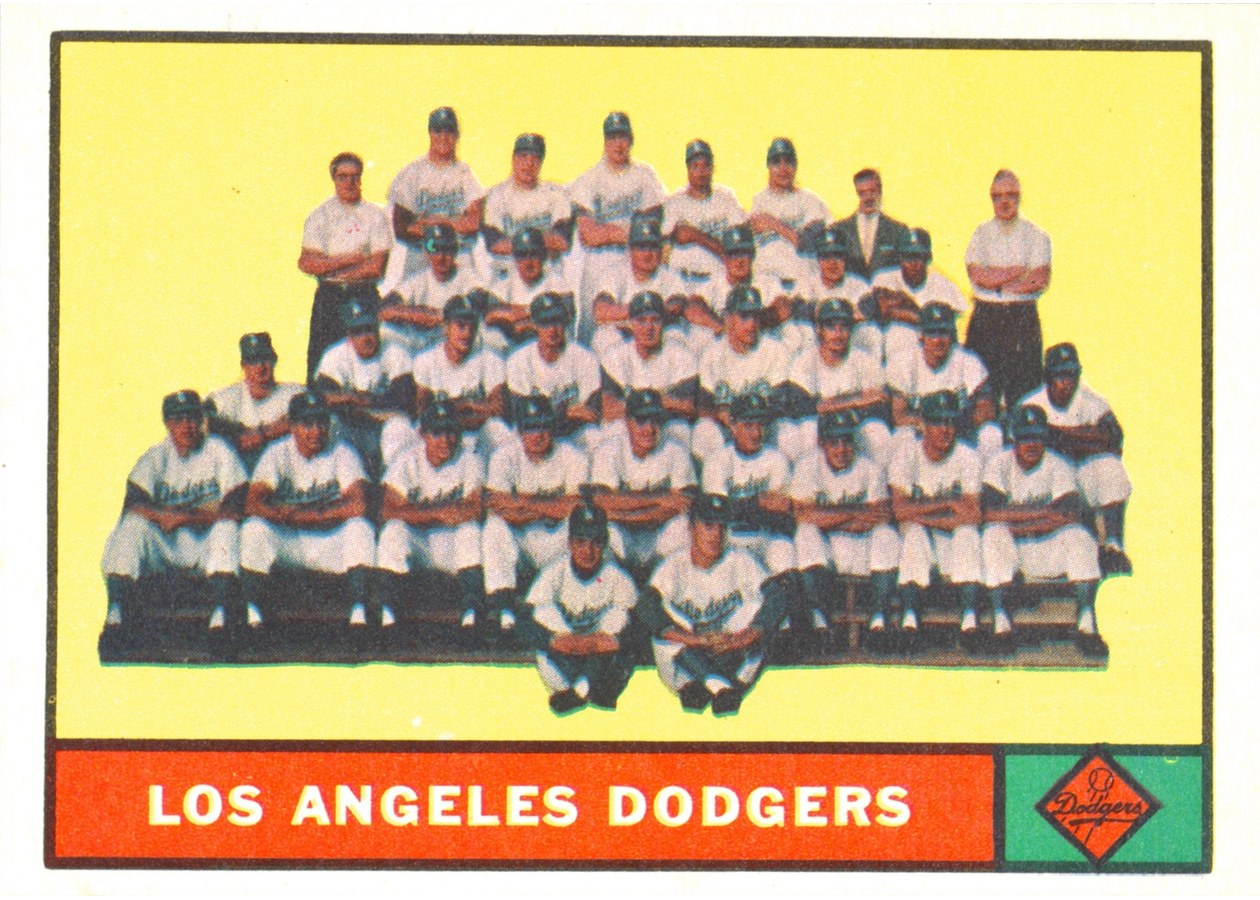 1961 Topps #86 Los Angeles Dodgers Team