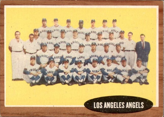 1962 Topps #132 Los Angeles Angels Team - 132a - No Inset Photos