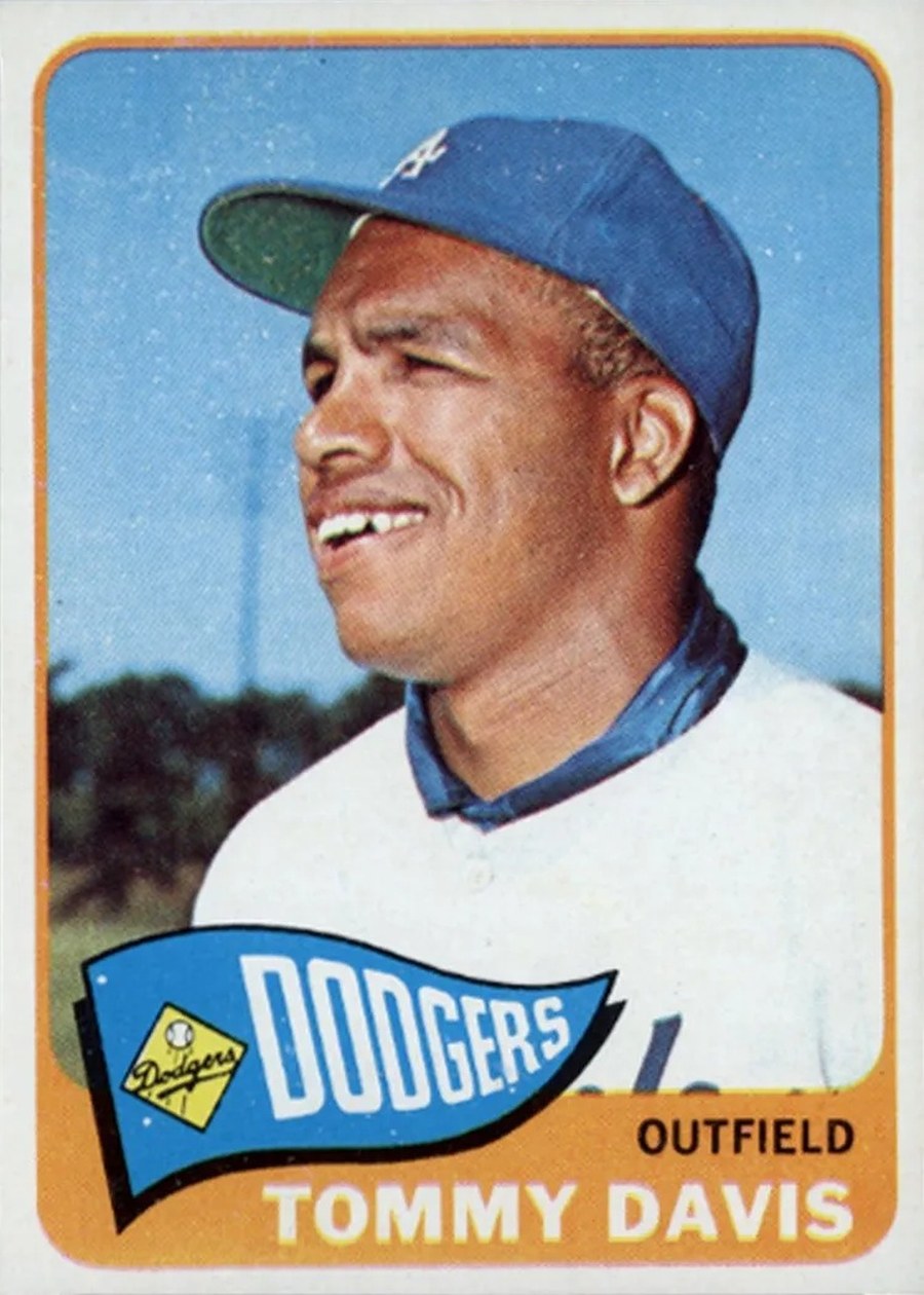 1965 Topps #370 Tommy Davis, Los Angeles Dodgers