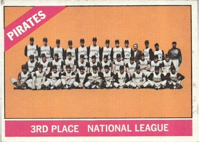 1966 Topps #404 Pittsburgh Pirates - 404a - No Dot Between "Place" And "National"