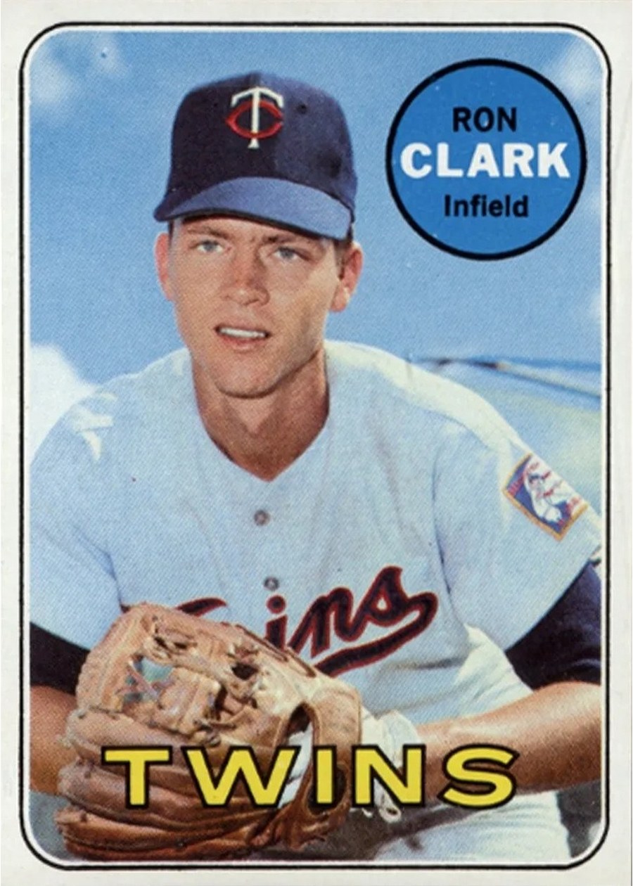 1969 Topps #561 Ron Clark, Minnesota Twins