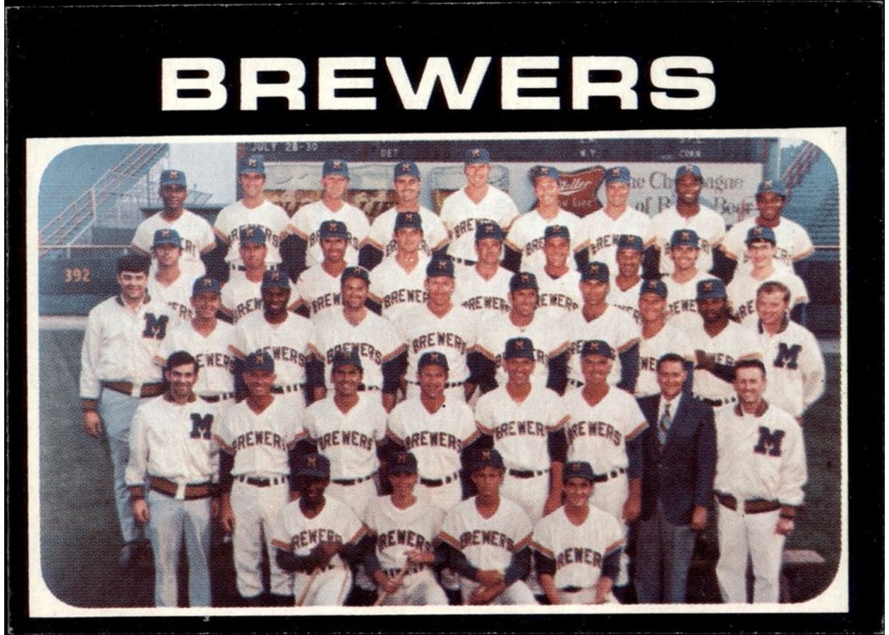 1971 Topps #698 Milwaukee Brewers