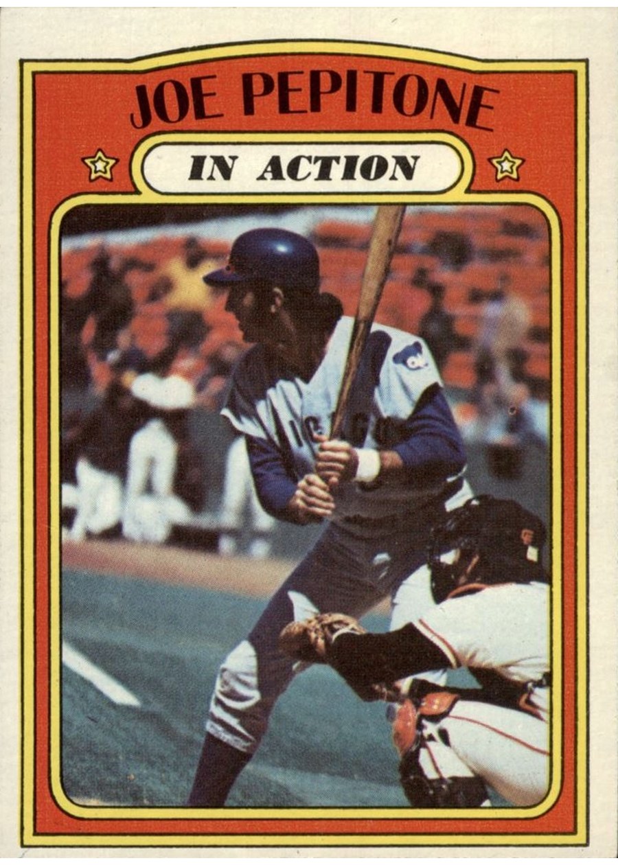 1972 Topps #304 Joe Pepitone In Action, Chicago Cubs