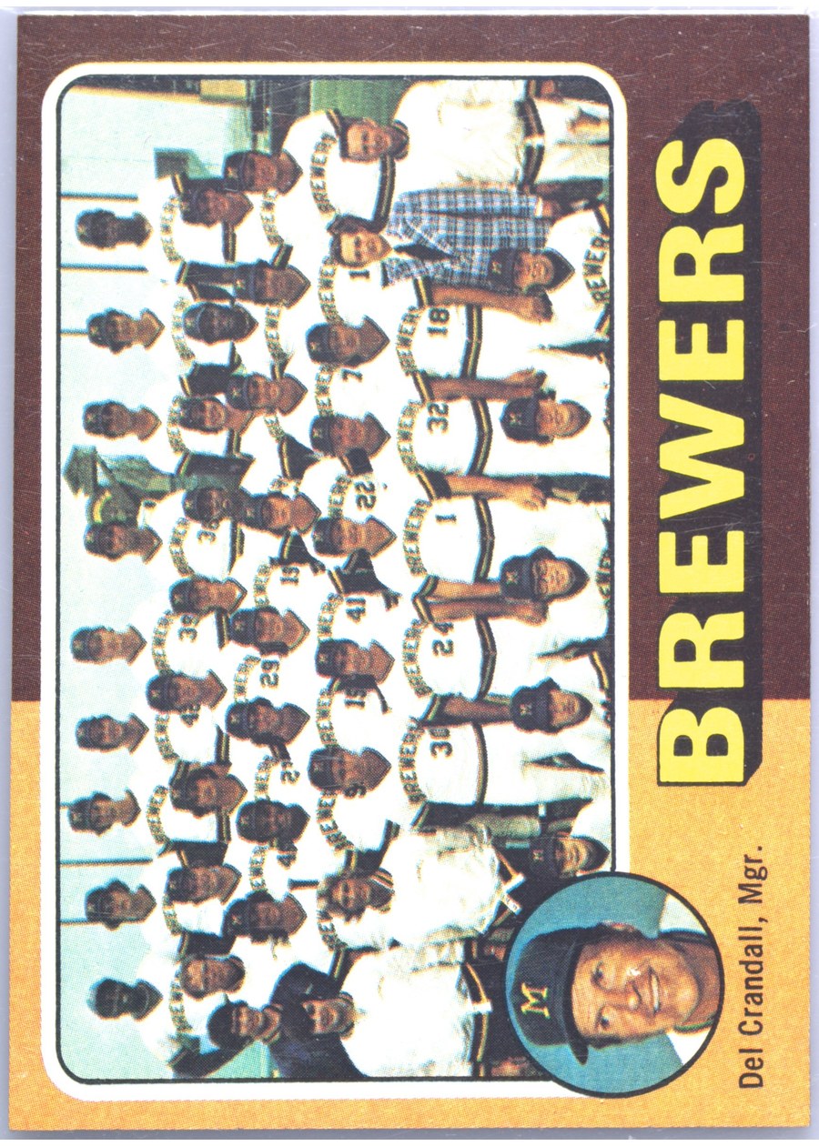 1975 Topps #384 Milwaukee Brewers