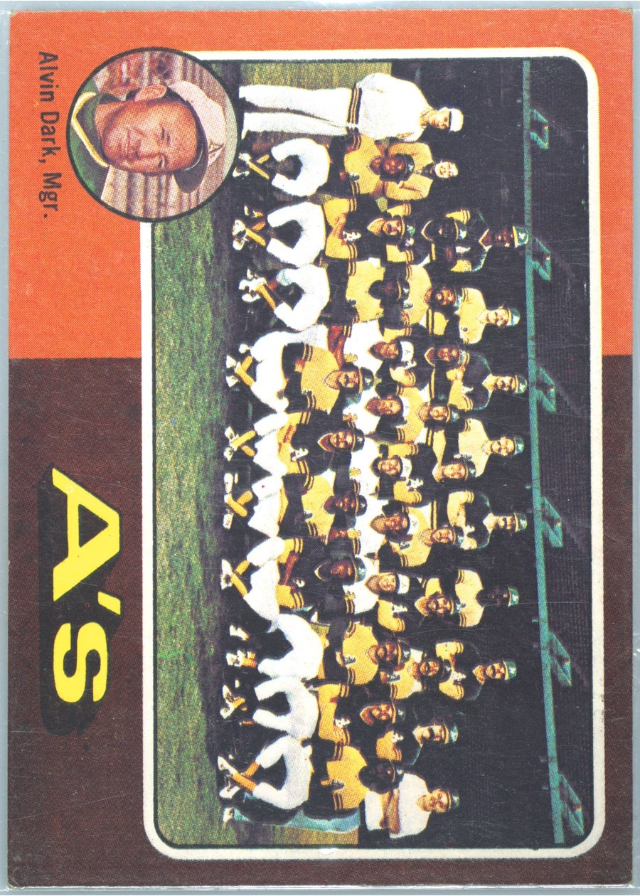 1975 Topps #561 Oakland Athletics