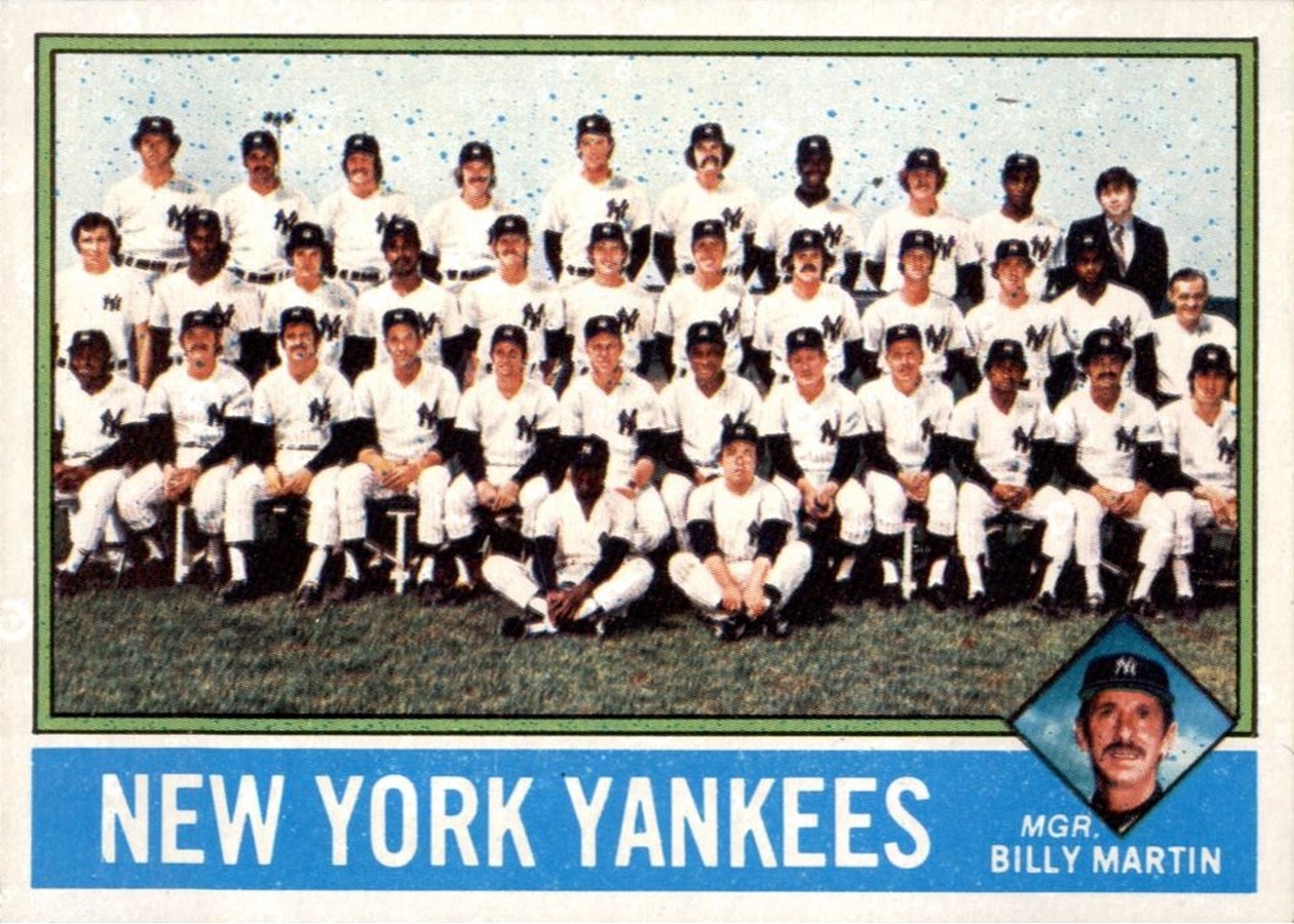 1976 Topps #17 New York Yankees Team