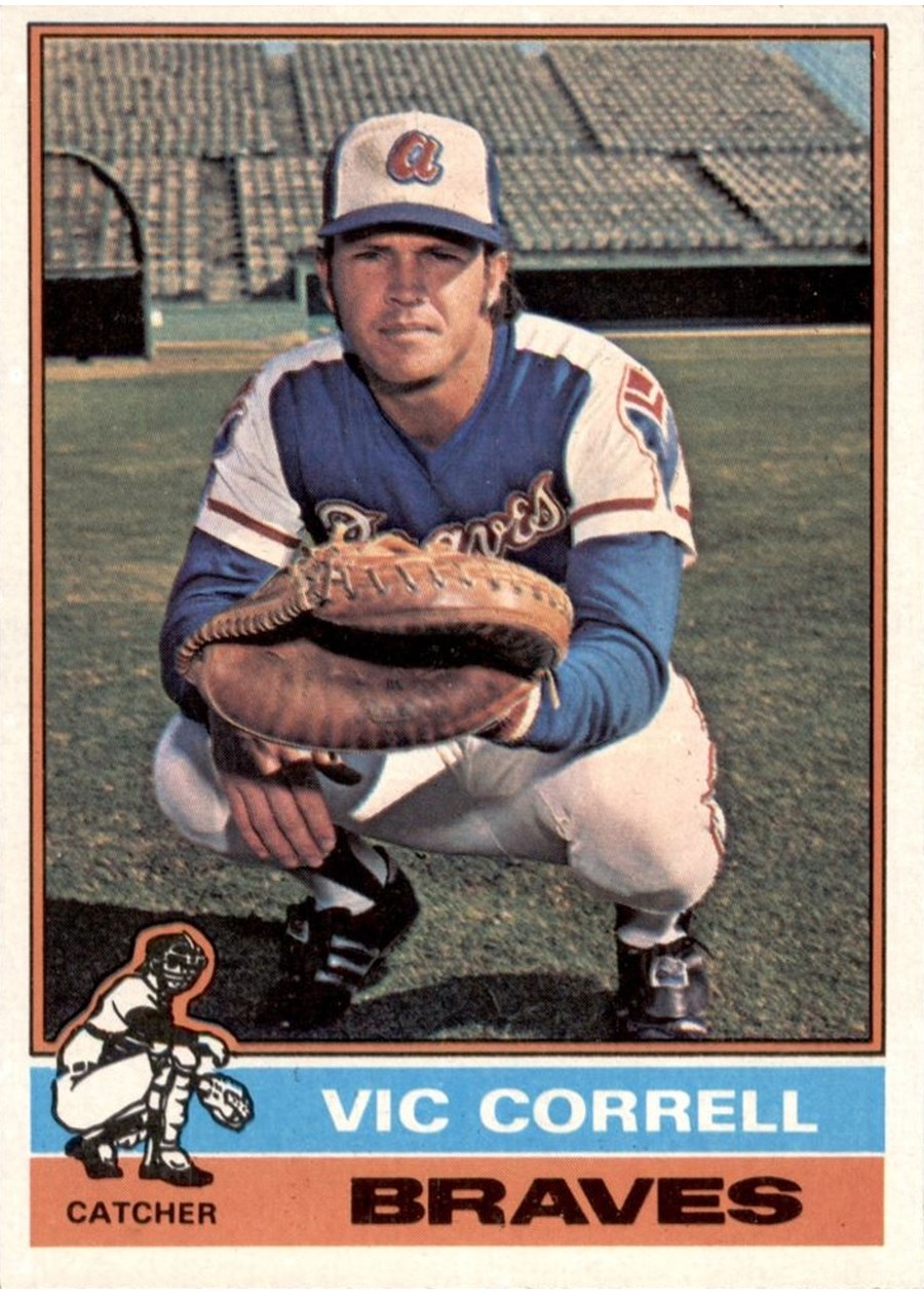 1976 Topps #608 Vic Correll, Atlanta Braves