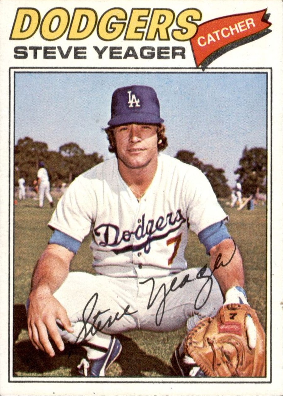 1977 Topps #105 Steve Yeager, Los Angeles Dodgers