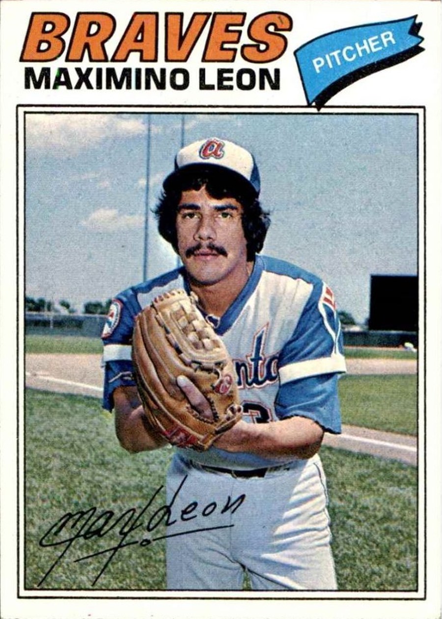1977 Topps #213 Maximino Leon, Atlanta Braves