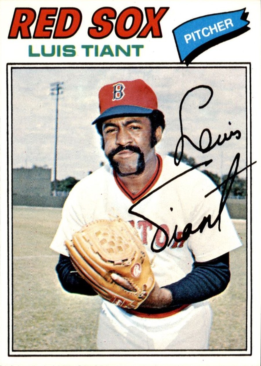 1977 Topps #258 Luis Tiant, Boston Red Sox