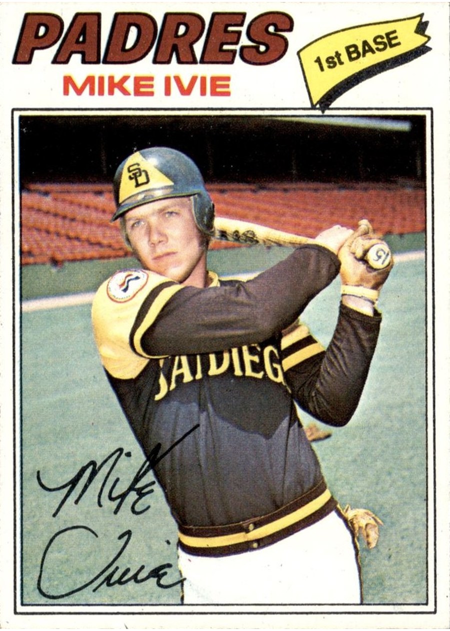 1977 Topps #325 Mike Ivie, San Diego Padres