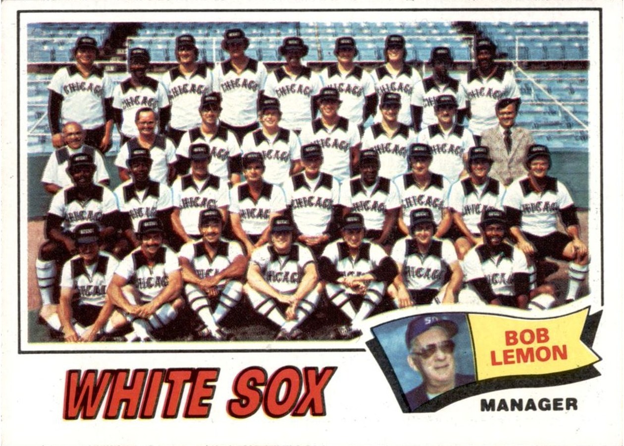 1977 Topps #418 Chicago White Sox Team