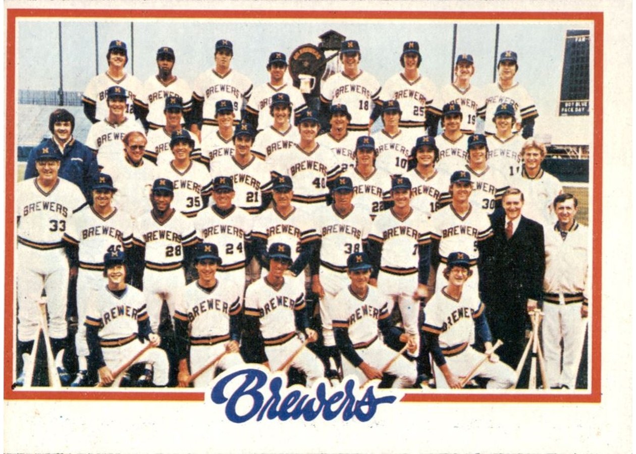 1978 Topps #328 Milwaukee Brewers Team